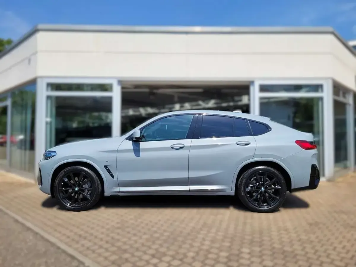 Gebraucht BMW X4 M Sport 286 PS (210 kW) 2024 Grau SUV