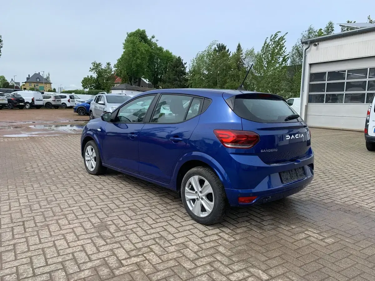 Gebraucht Dacia Sandero Expression 91 PS (66 kW) 2023 Blau Kleinwagen