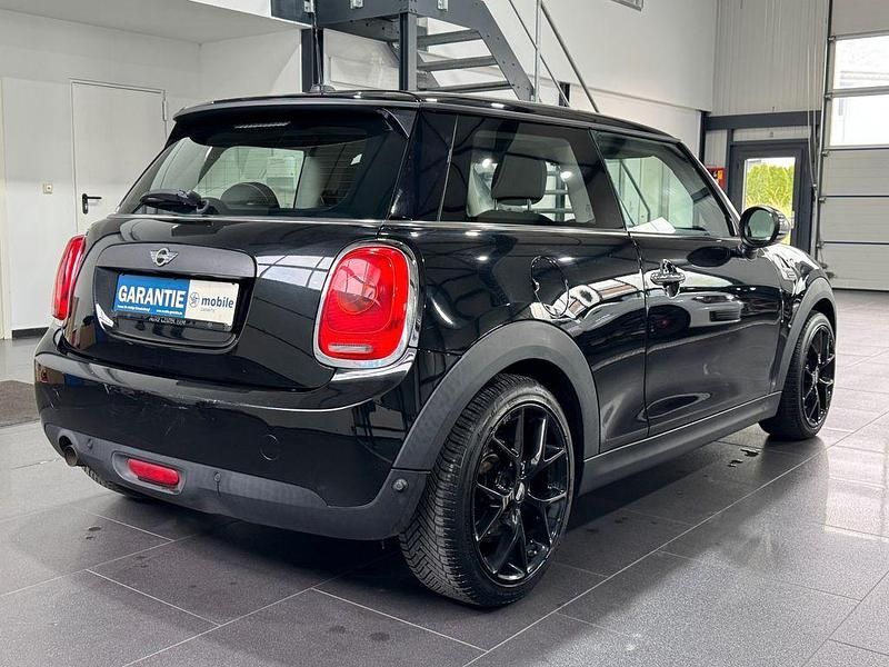 Second-hand Mini One D 95 CP (69 kW) 2015 Negru Hatchback
