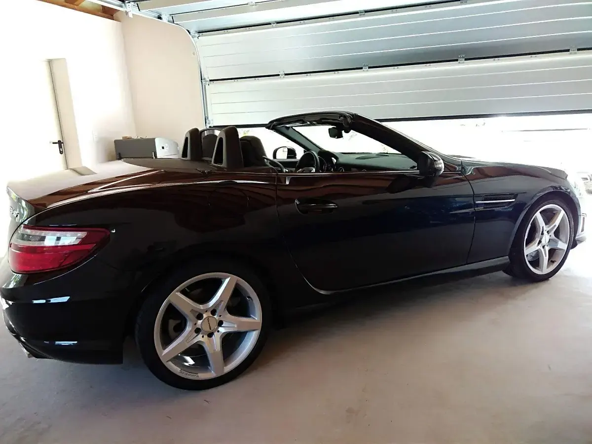 Gebraucht Mercedes SLK250 AMG line 204 PS (150 kW) 2013 Schwarz Cabrio