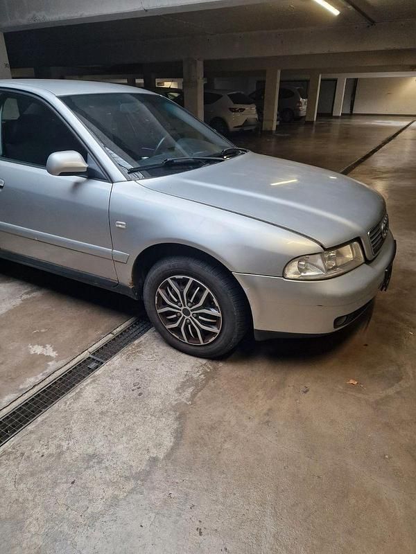 Gebraucht Audi A4 Ambiente 125 PS (91 kW) 2000 Grau Limousine