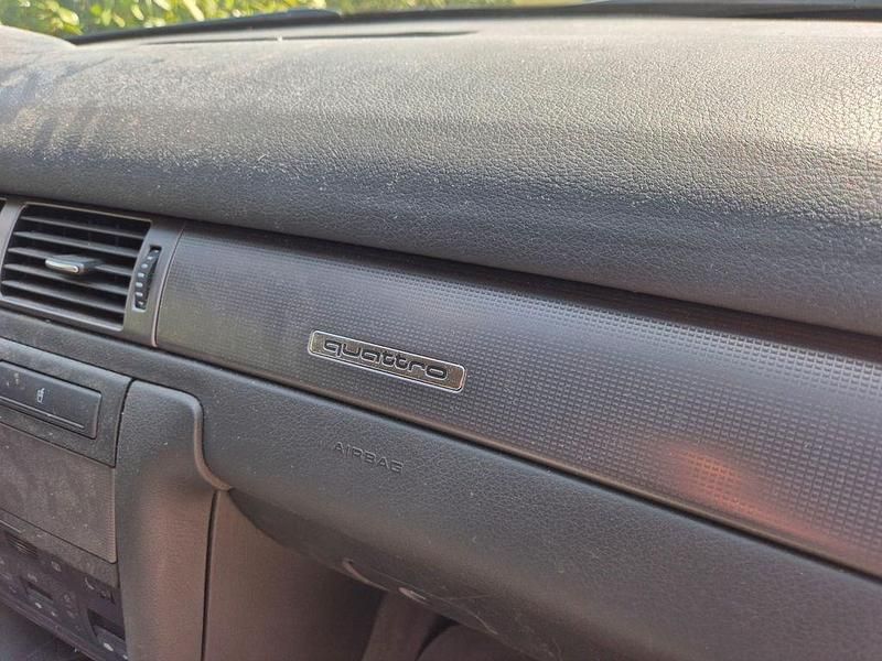 Gebraucht Audi A6 170 PS (125 kW) 2002 Schwarz Kombi