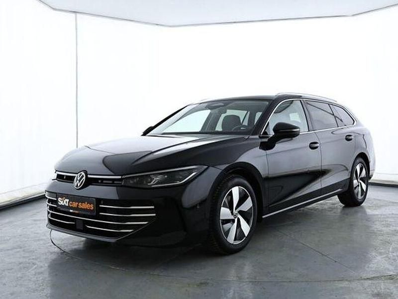 Gebraucht VW Passat Elegance 150 PS (110 kW) 2025 Schwarz Kombi