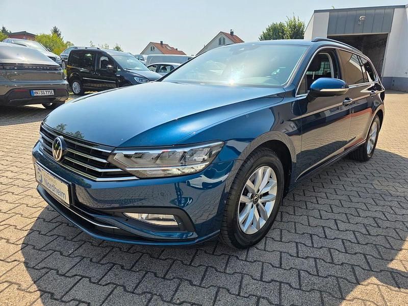 Aquamarinblau Gebraucht 2021 VW Passat Business Kombi | 19.790 € (Fairer Preis) - Bild 1/4