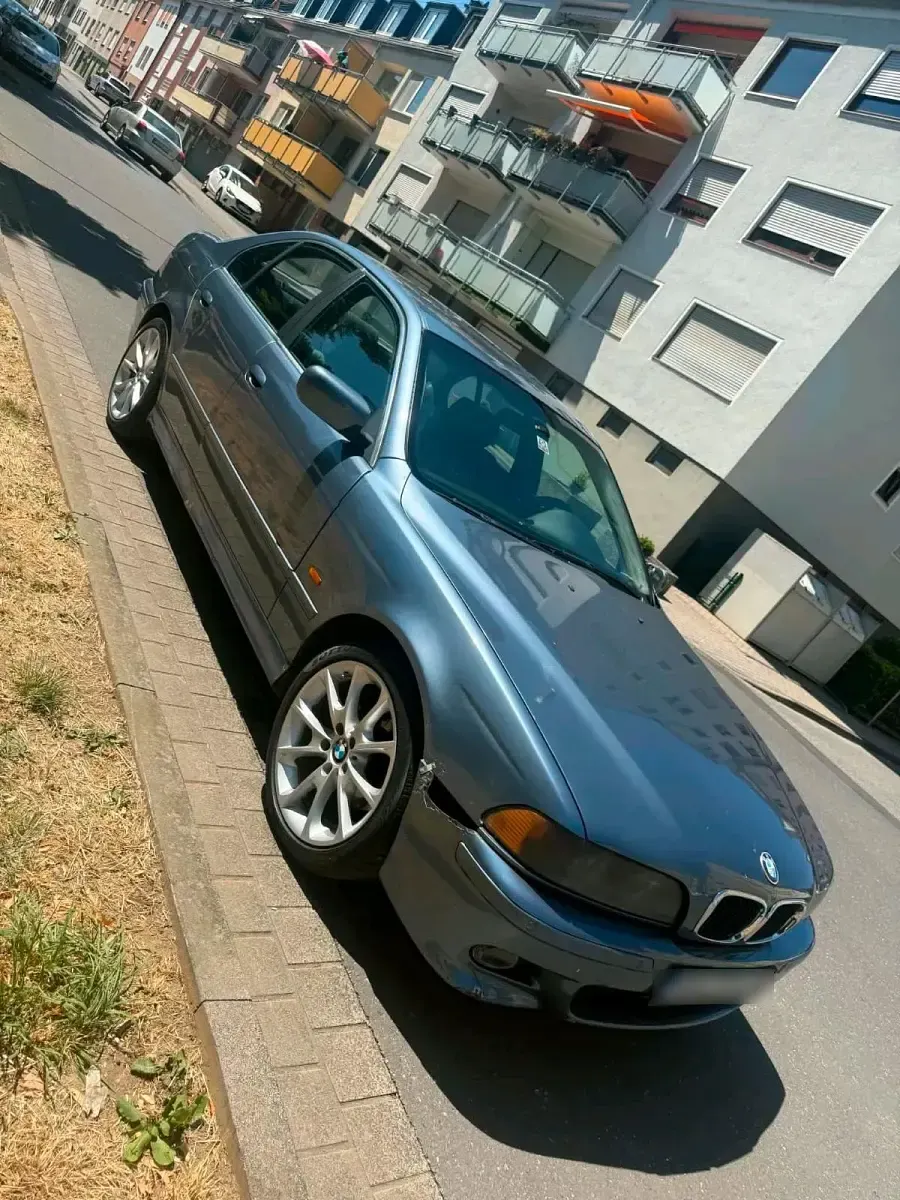 Gebraucht BMW 525 163 PS (119 kW) 2001 Grau Limousine