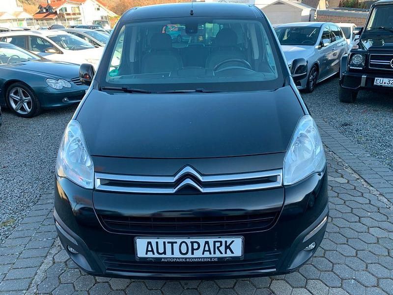Gebraucht Citroën Berlingo SELECTION 99 PS (72 kW) 2018 Schwarz Van / Kleinbus