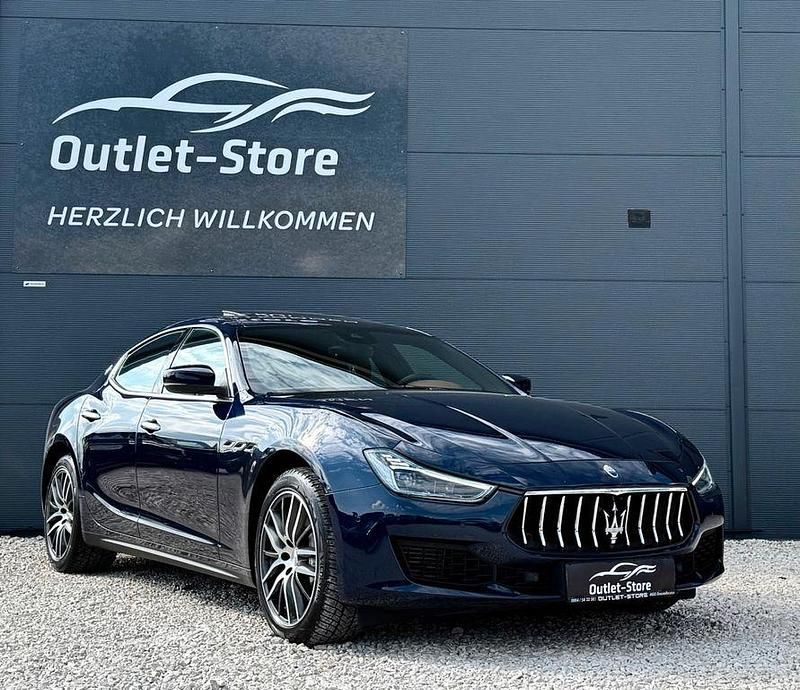 Gebraucht Maserati Ghibli 349 PS (256 kW) 2022 Blau Limousine