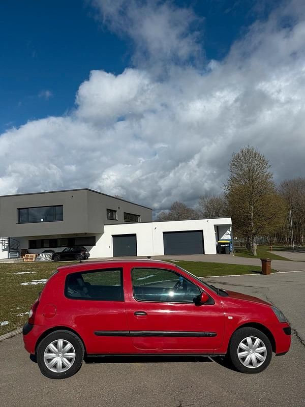 Gebraucht Renault Clio II 58 PS (42 kW) 2005 Rot Kleinwagen