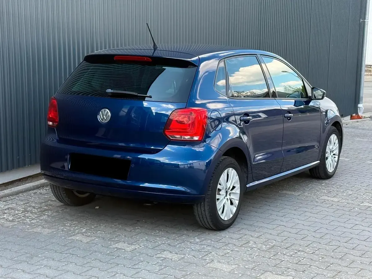 Gebraucht VW Polo 69 PS (50 kW) 2014 Blau Kleinwagen