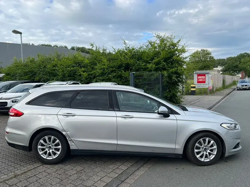 Gebraucht Ford Mondeo Trend 150 PS (110 kW) 2019 Silber Limousine