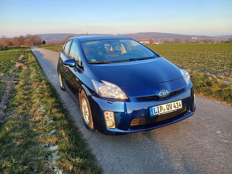 Gebraucht Toyota Prius 136 PS (100 kW) 2011 Blau Limousine