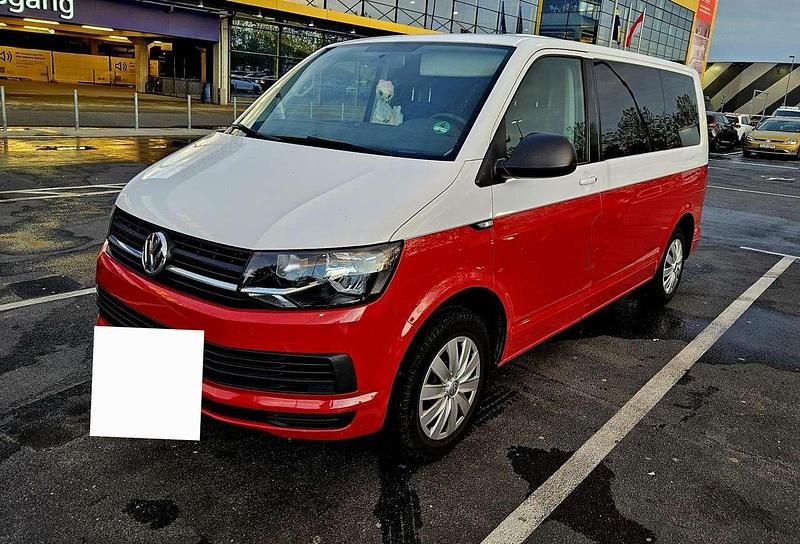Rot Gebraucht 2017 VW T6 Trendline Van | 36.900 € - Bild 1/4
