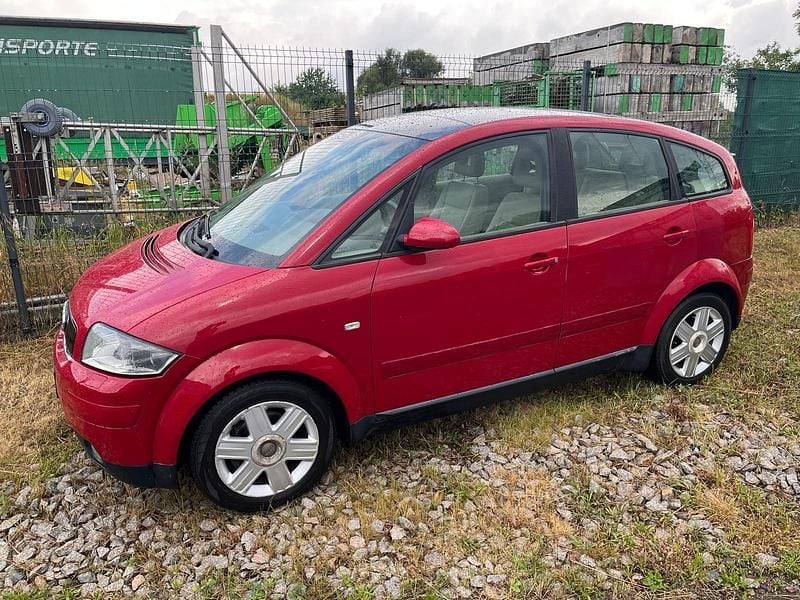 Usata Audi A2 75 CV (55 kW) 2002 Rosso Utilitaria