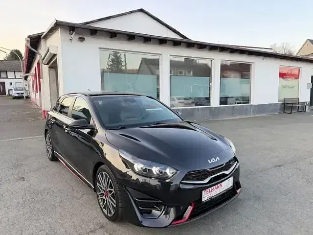 Używany Kia Ceed 204 KM (150 kW) 2023 Niebieski Hatchback