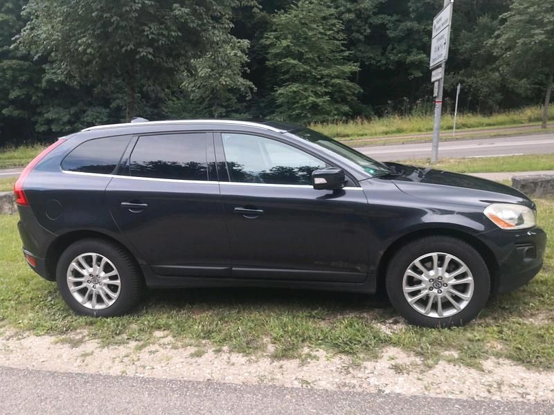 Gebraucht Volvo XC60 Summum 175 PS (128 kW) 2010 Grau SUV