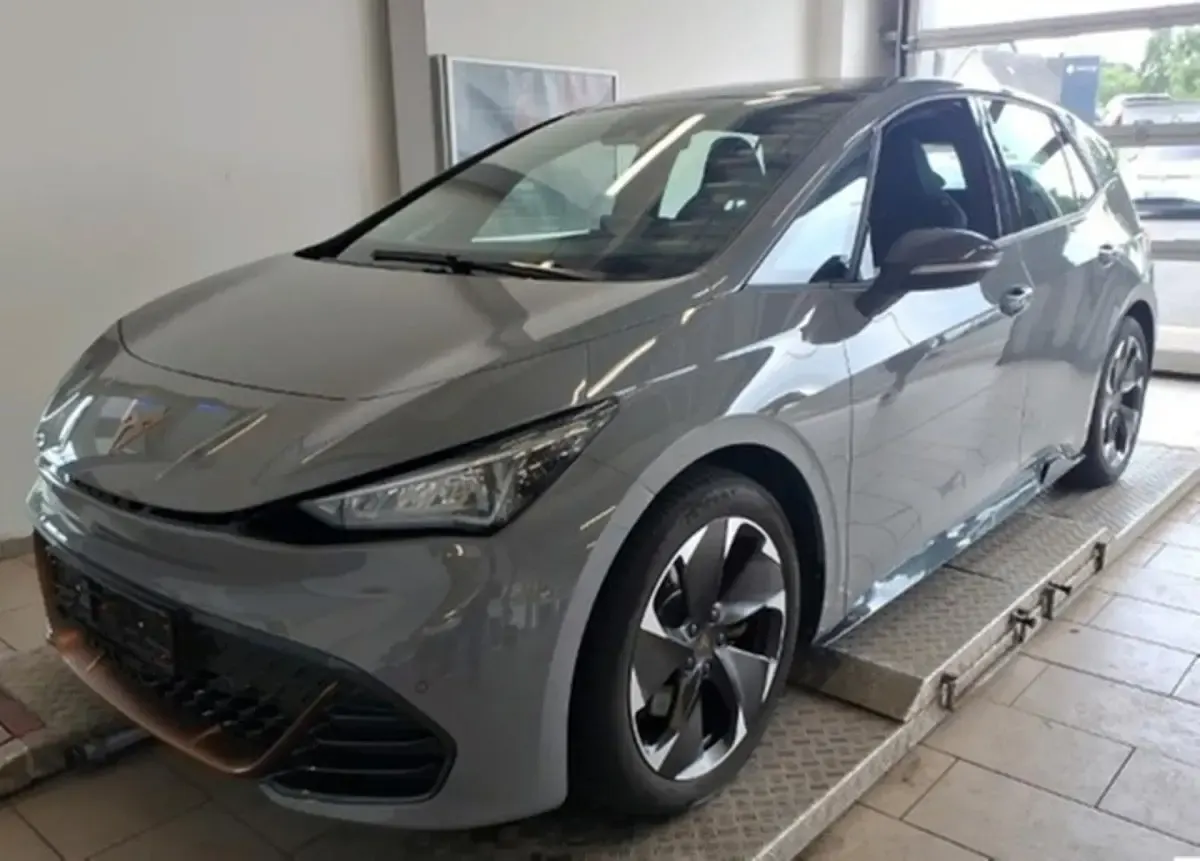 Gebraucht Cupra Born 150 kW (204 PS) 2024 Kleinwagen