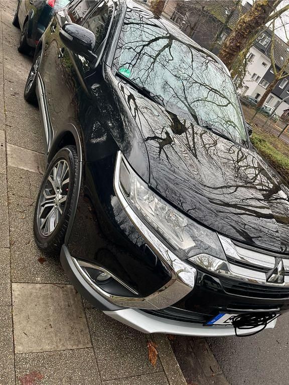 Gebraucht Mitsubishi Outlander 150 PS (110 kW) 2016 Schwarz SUV