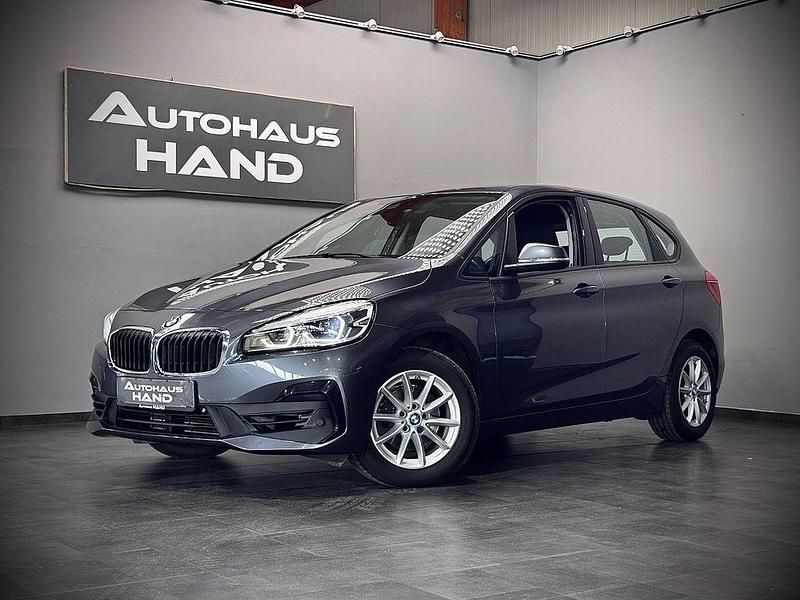 Grau Gebraucht 2018 BMW 218 Active Tourer Advantage Van / Kleinbus | 16.790 € (Fairer Preis) - Bild 1/4