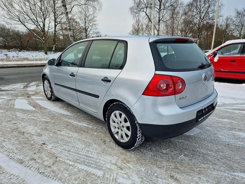 Gebraucht VW Golf V 90 PS (66 kW) 2004 Silber Kleinwagen