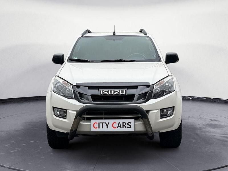 Gebraucht Isuzu D-Max 163 PS (119 kW) 2015 Weiß Van / Kleinbus