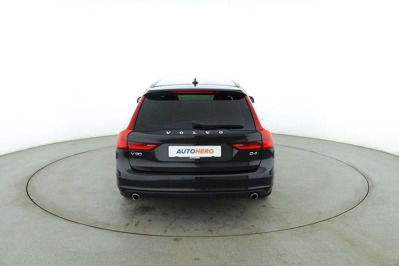 Gebraucht Volvo V90 Momentum 2019 Schwarz Kombi