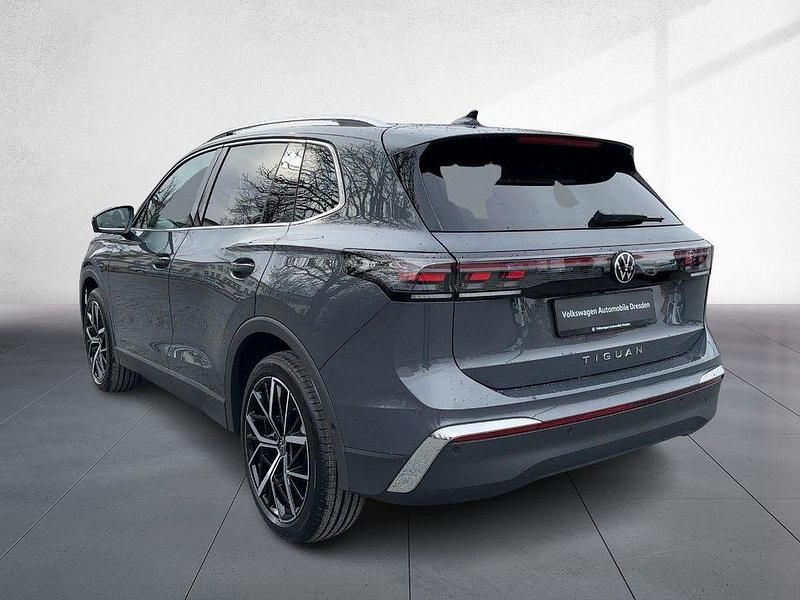 Neu VW Tiguan IQ Drive 150 PS (110 kW) 2026 Grau SUV