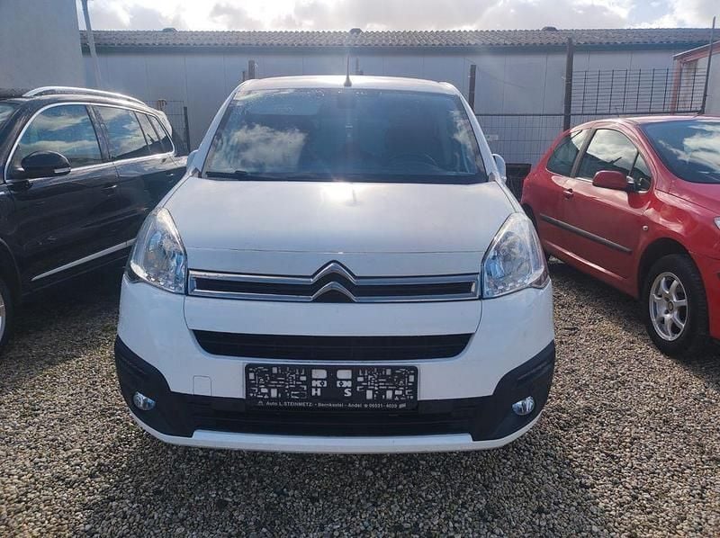 Gebraucht Citroën Berlingo SELECTION 120 PS (88 kW) 2016 Weiß Van / Kleinbus