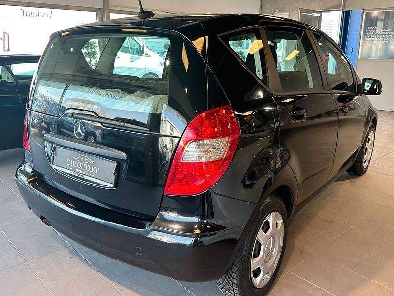 Gebraucht Mercedes A160 Elegance 95 PS (69 kW) 2010 Schwarz Limousine