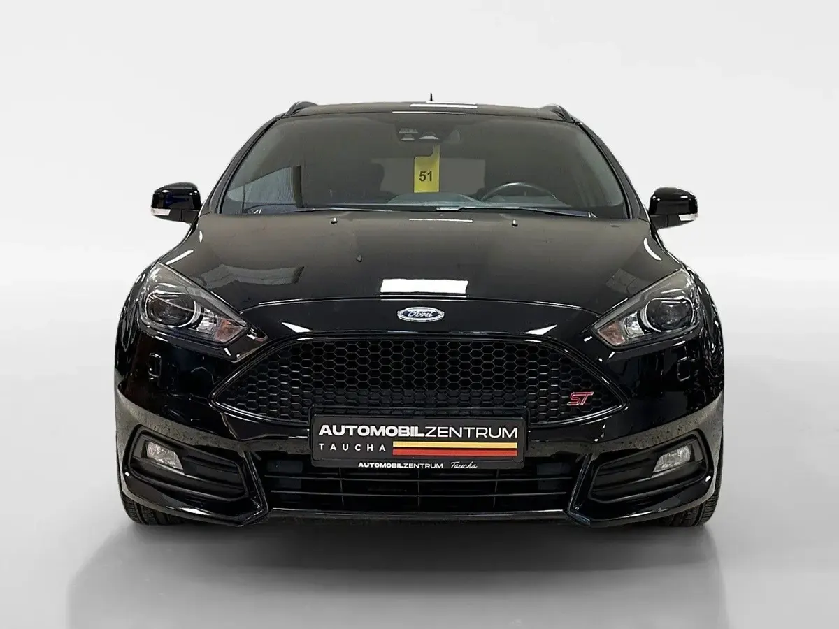 Używany Ford Focus ST 250 KM (183 kW) 2017 Czarny Kombi