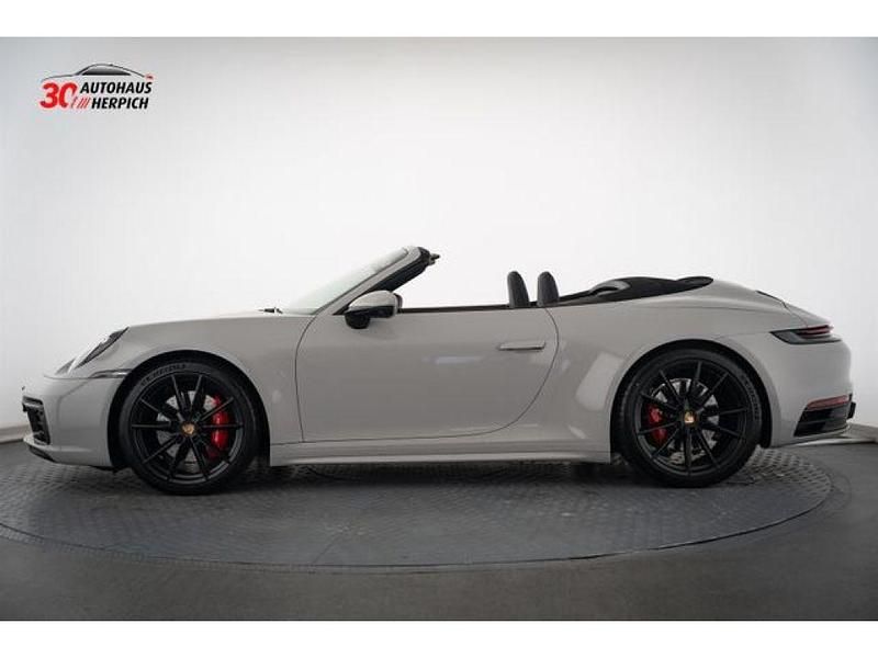 Gebraucht Porsche 992 450 PS (330 kW) 2024 Kreide Cabrio