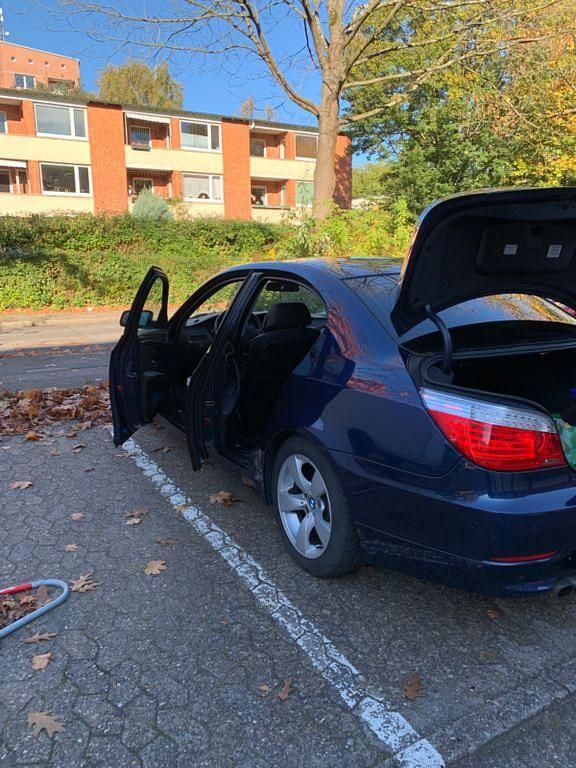 Gebraucht BMW 530 272 PS (200 kW) 2007 Blau Limousine