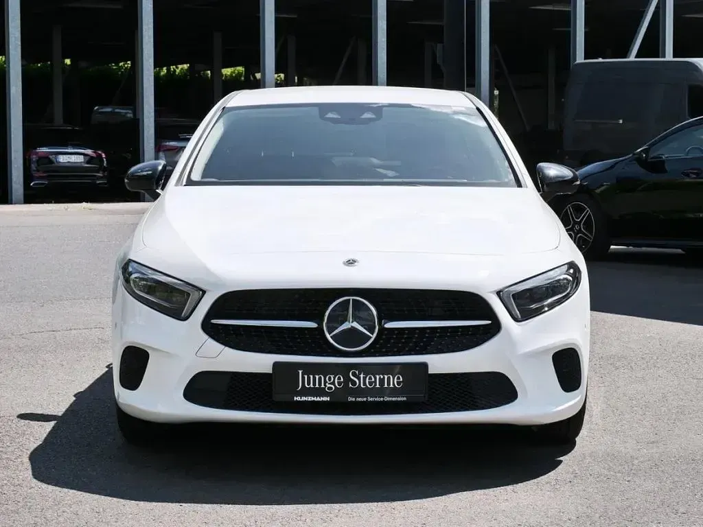 Gebraucht Mercedes A220 Progressive 190 PS (139 kW) 2022 Unilack polarweiß Limousine