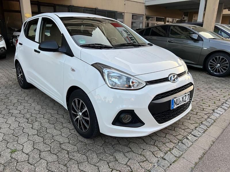 Gebraucht Hyundai i10 Classic 67 PS (49 kW) 2014 Weiß Kleinwagen