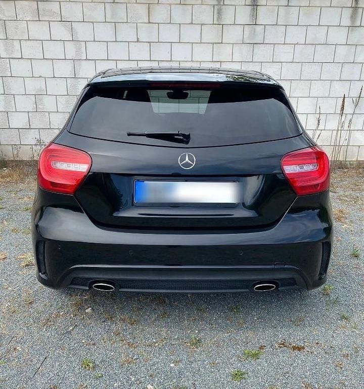 Schwarz Gebraucht 2013 Mercedes A200 AMG Limousine | 10.999 € (Superpreis) - Bild 1/4