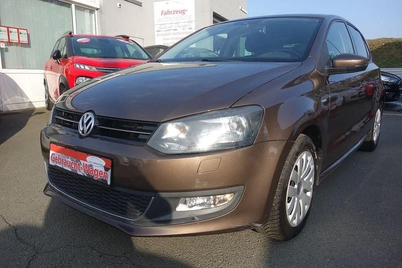 Gebraucht VW Polo Life 90 PS (66 kW) 2013 Braun Kleinwagen
