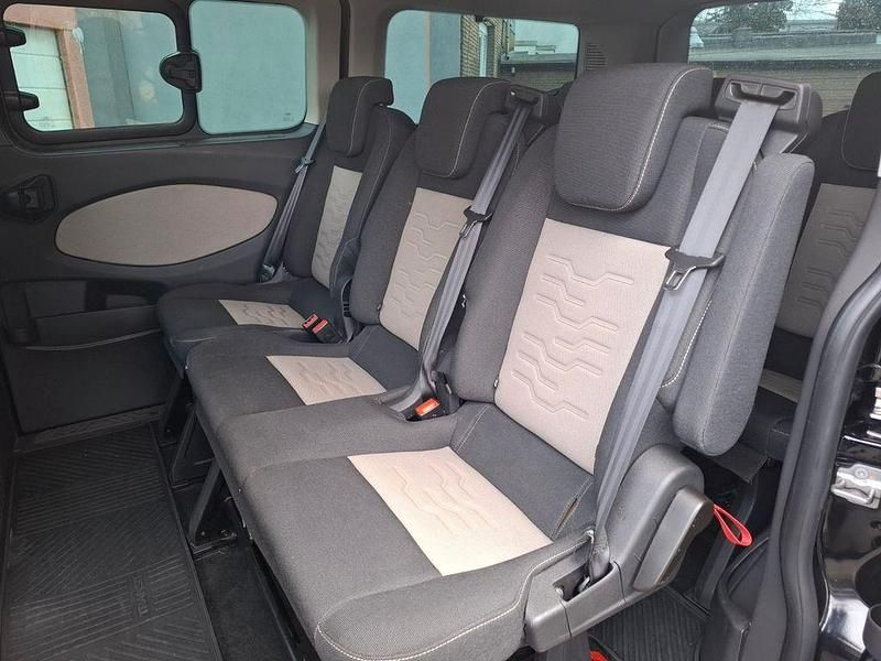 Gebraucht Ford Tourneo Titanium 170 PS (125 kW) 2017 Schwarz Van / Kleinbus