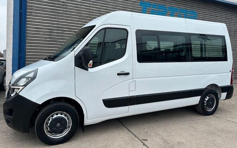 Mineral/polar weiss (055p) Gebraucht 2020 Opel Movano Van | 24.500 € (Teuer) - Bild 1/4