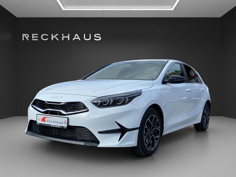 Schwarz Neu 2025 Kia Ceed Limousine | 26.450 € (Etwas zu teuer) - Bild 1/4