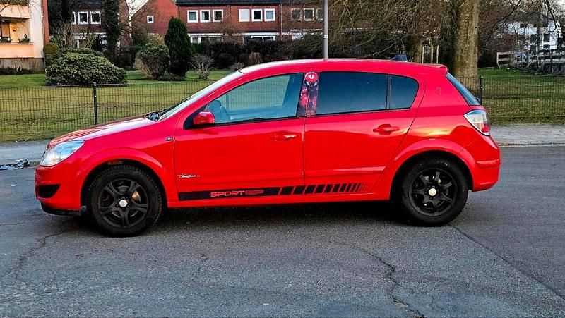 Gebraucht Opel Astra 116 PS (85 kW) 2009 Rot Limousine