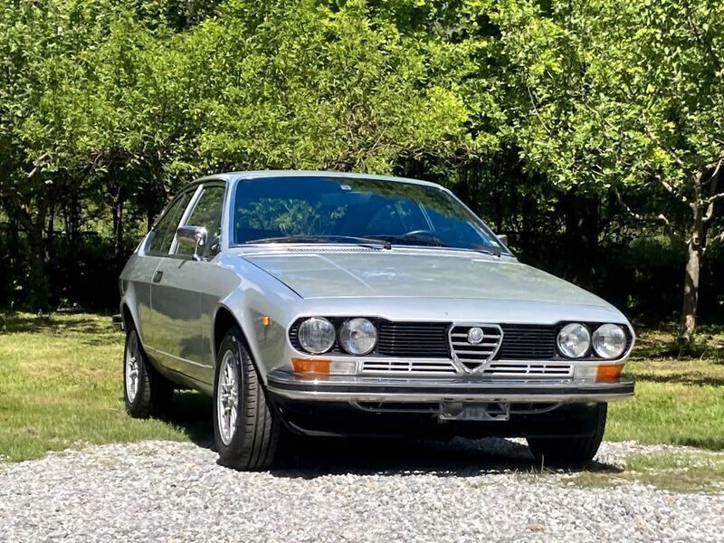 Silber Gebraucht 1978 Alfa Romeo Alfetta GT/GTV Coupé | 24.000 € - Bild 1/4