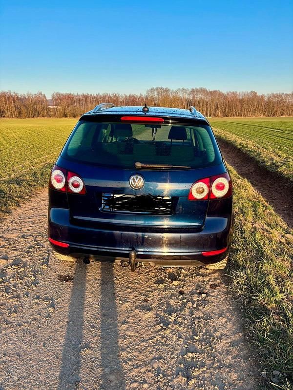 Gebraucht VW Golf VI 105 PS (77 kW) 2011 Blau Kleinwagen