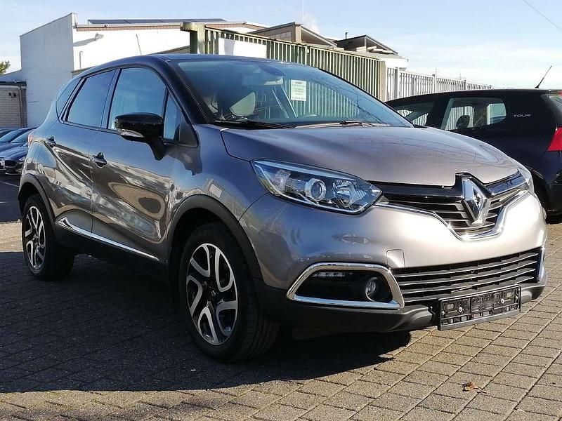 Gebraucht Renault Captur Expression 118 PS (86 kW) 2016 Grau kng + schwarz gne SUV