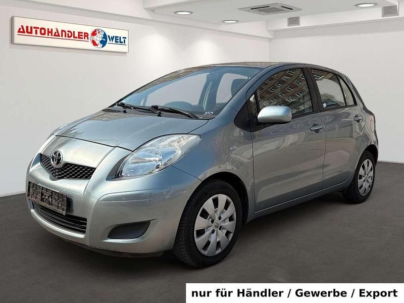 Silber Gebraucht 2009 Toyota Yaris Kleinwagen | 3.499 € (Fairer Preis) - Bild 1/3