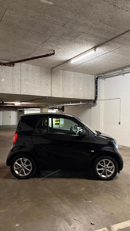Gebraucht Smart ForTwo Coupé 90 PS (66 kW) 2017 Schwarz Coupé