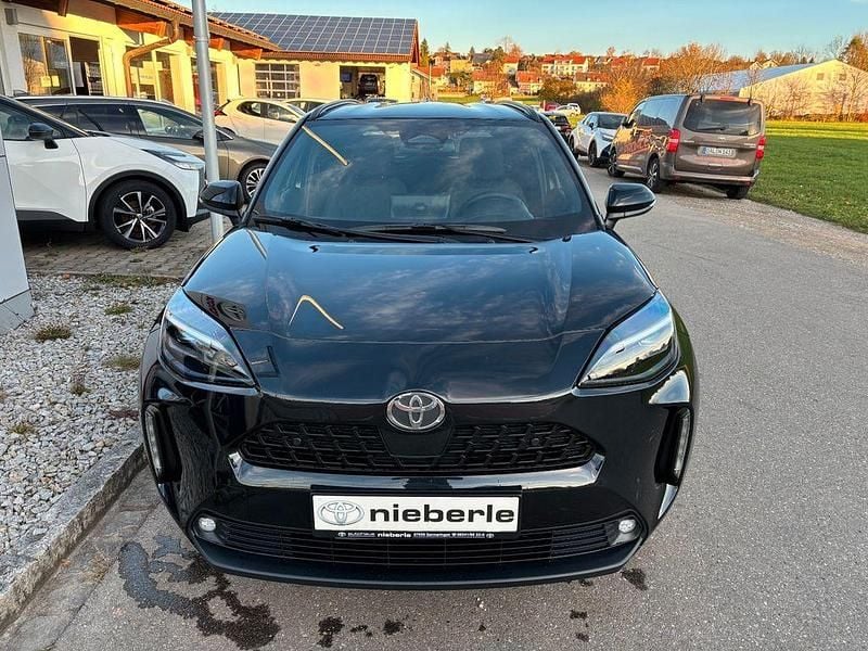 Gebraucht Toyota Yaris Cross 131 PS (96 kW) 2025 Schwarz SUV
