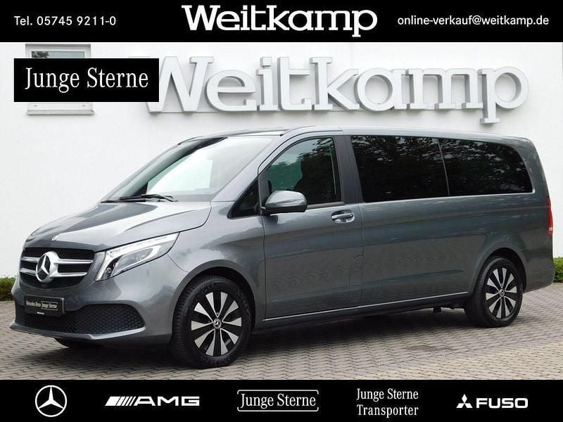 Selenitgrau Gebraucht 2021 Mercedes V300 Van / Kleinbus | 45.945 € (Guter Preis) - Bild 1/4