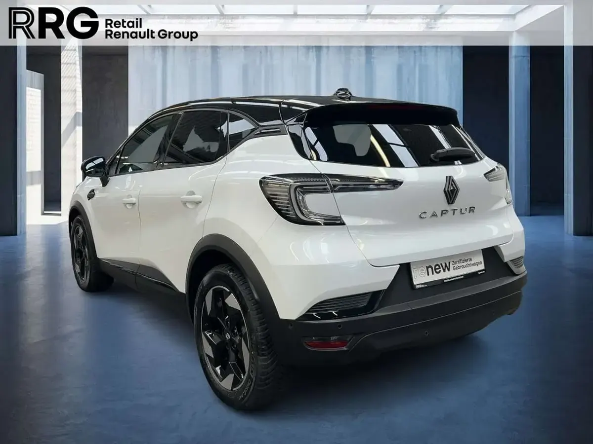 Gebraucht Renault Captur Techno 140 PS (102 kW) 2025 Perlmuttweiß mit dach in blac SUV