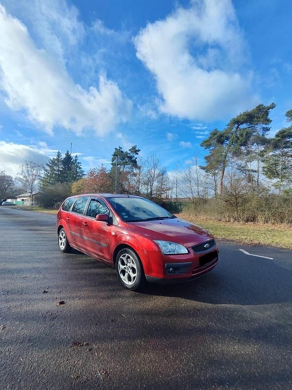 Brugt Ford Focus 309 HK (227 kW) 2006 Rød Stationcar