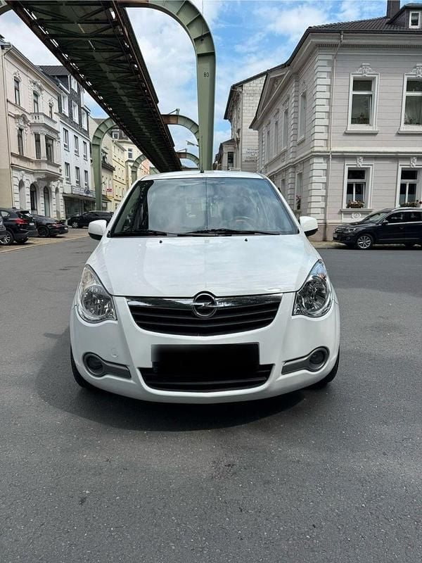 Weiß Gebraucht 2010 Opel Agila Edition Kleinwagen | 2.950 € (Fairer Preis) - Bild 1/4