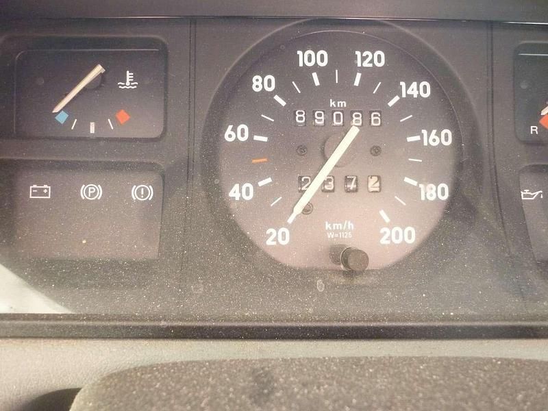 Gebraucht Opel Corsa 45 PS (33 kW) 1993 Bordeauxrot Limousine